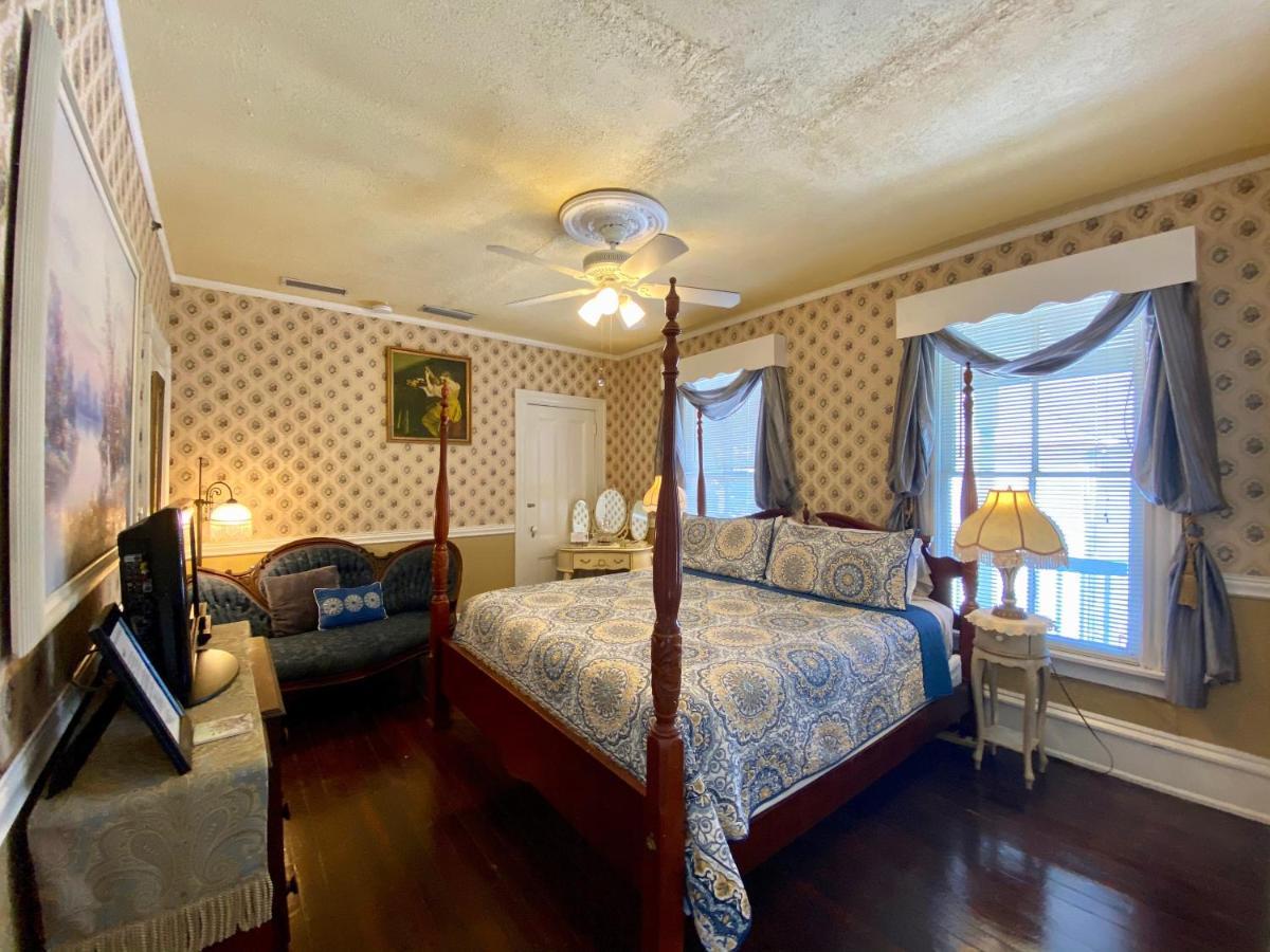 Penny Farthing Bed & Breakfast 3*